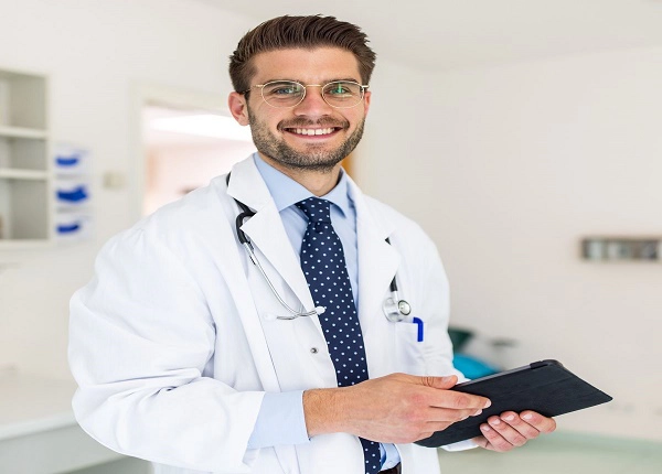 Hãy tham khảo ý kiến của bác sĩ hoặc dược sĩ trước khi dùng Feburic 80mg