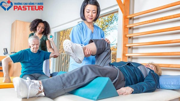 Bác sĩ Phục hồi chức năng là gì?