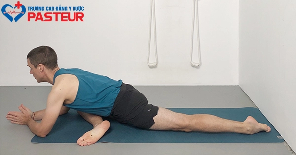 Bài tập Vật lý trị liệu kéo dãn cơ đùi sau