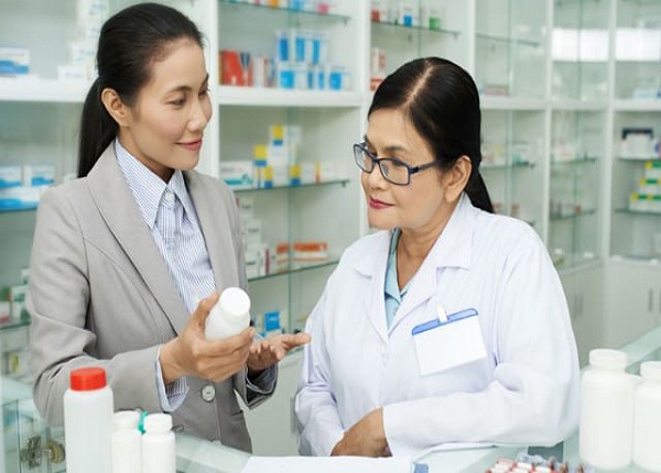 Con gái có nên làm Trình Dược Viên không?
