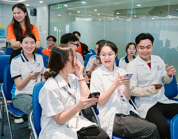 Học ngành Hộ sinh tại Trường Cao đẳng Y Dược Pasteur