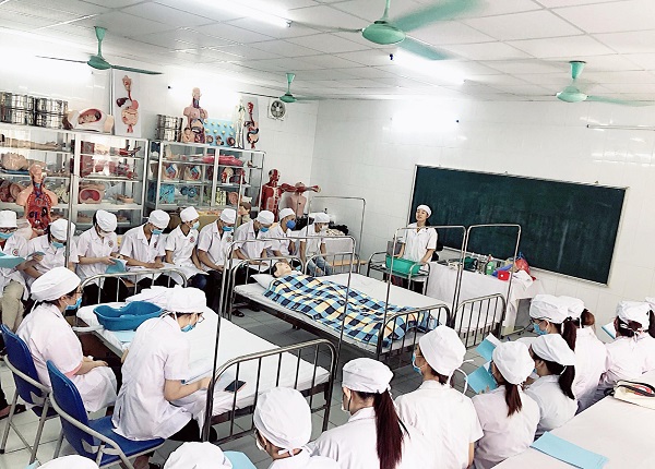 Lộ trình đào tạo Y sĩ đa khoa cho người mới