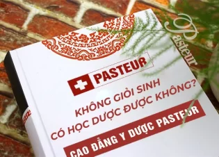 Không giỏi Sinh có học Dược được không? Giải đáp chi tiết