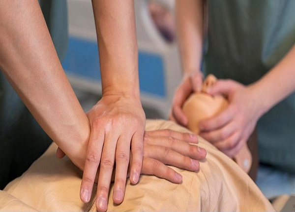 Điều dưỡng cấp cứu hồi sức cần đáp ứng các yêu cầu cao hơn so với Điều dưỡng thông thường