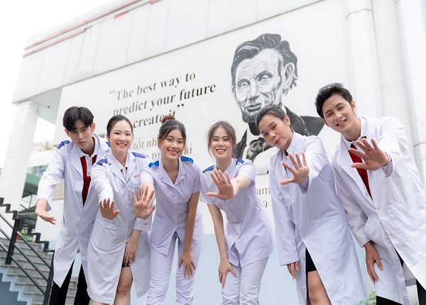 Y học cổ truyền xét học bạ: Quy trình xét tuyển và các trường đào tạo uy tín