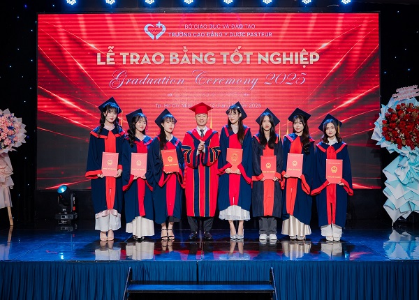 Trường Cao đẳng Y Dược Pasteur là trường công hay tư?